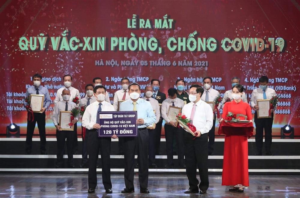 T&T Group vừa góp 1 triệu liều vắc xin phòng COVID-19